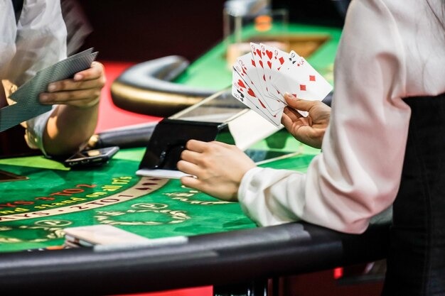lunatogel com platform interface showing sportsbook, live casino, and slot games