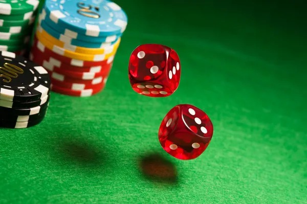 Cash Out settlement interface on lunatogel com showing game information and settlement value